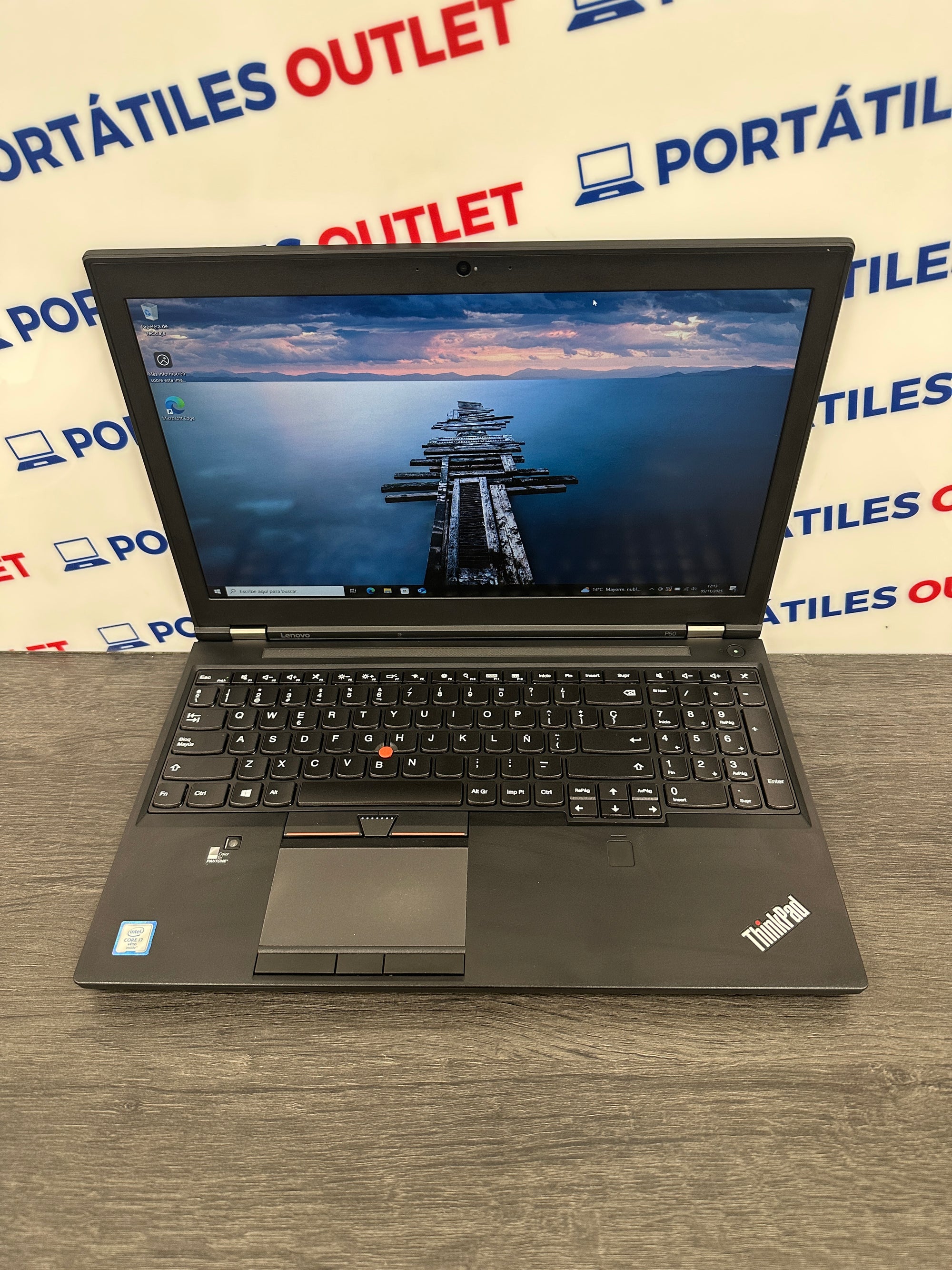 Lenovo Thinkpad P50 Core i7 i7-6820HQ 2.7GHz (Total: 4 cores) 16GB 256GB SSD