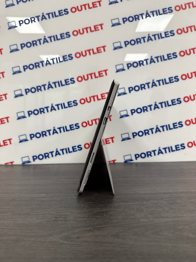 Microsoft Surface Pro 5 Core i5 i5-7300U 2.6GHz (Total: 2 cores) 8GB 256GB SSD