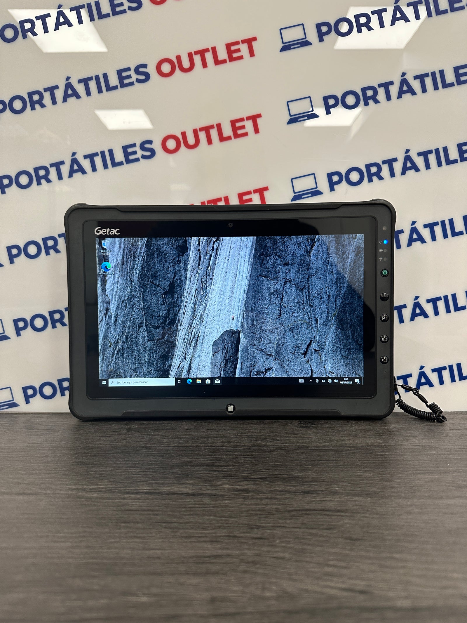 Getac Rugged Tablet F110 G4 Core i5 i5-7200U 2.5GHz (Total: 2 núcleos) 8GB 128GB SSD - Portátiles Outlet