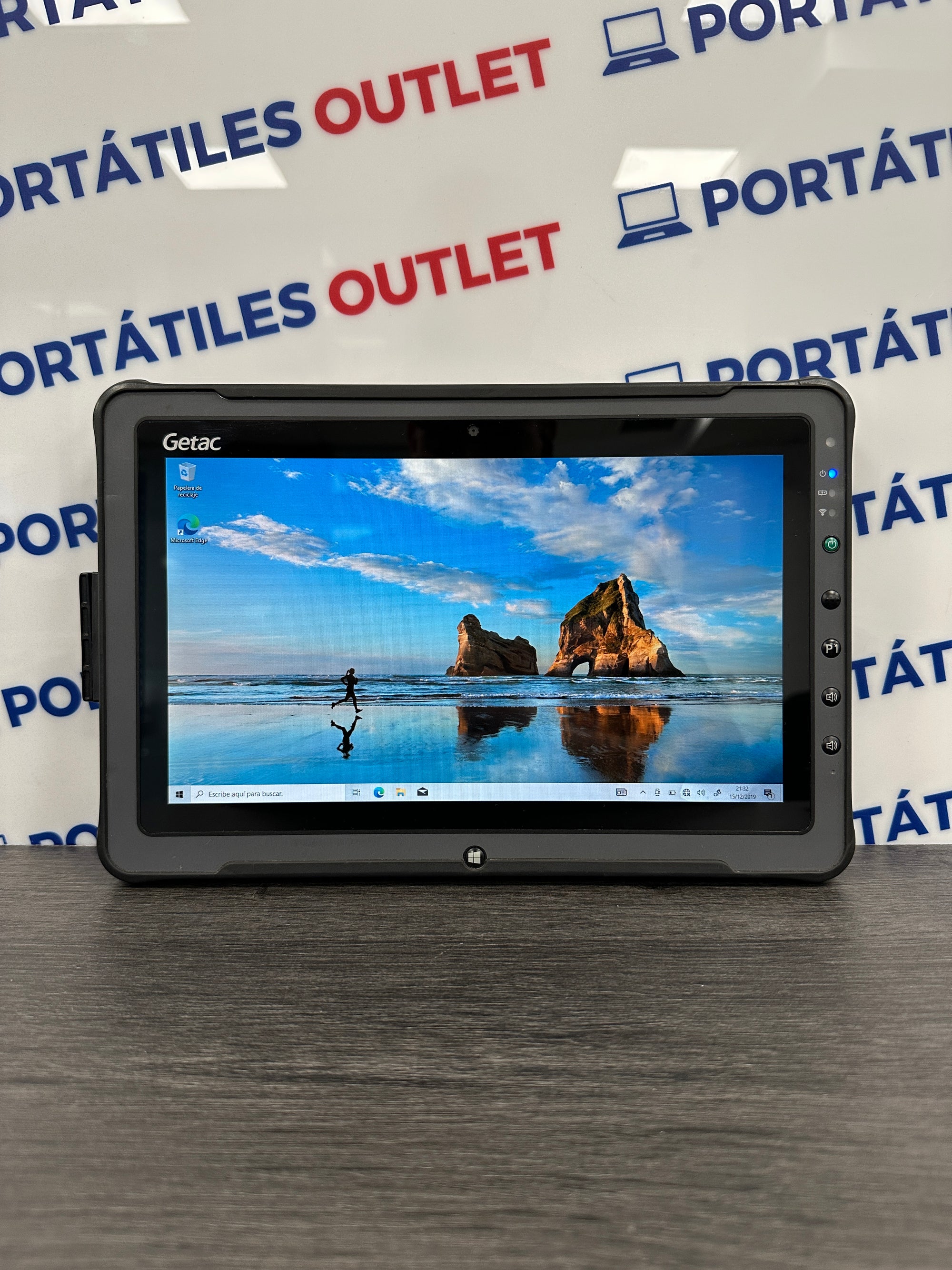 Getac Rugged F110 Core i7 i7-6500U 2.5GHz (Total: 2 núcleos) 8GB 256GB SSD