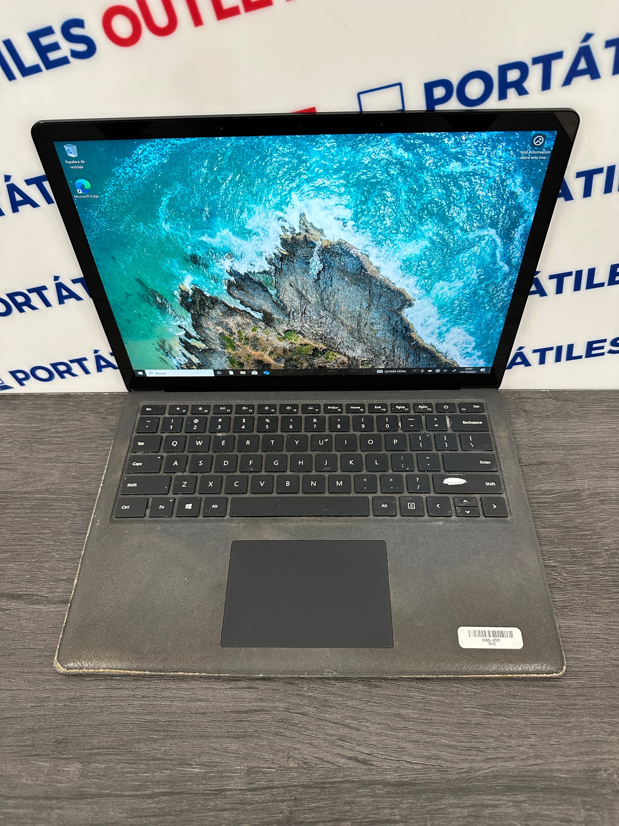 Microsoft Surface Laptop 2 Core i7 i7-8650U 1.9GHz (Total: 2 cores) 8GB 256GB SSD