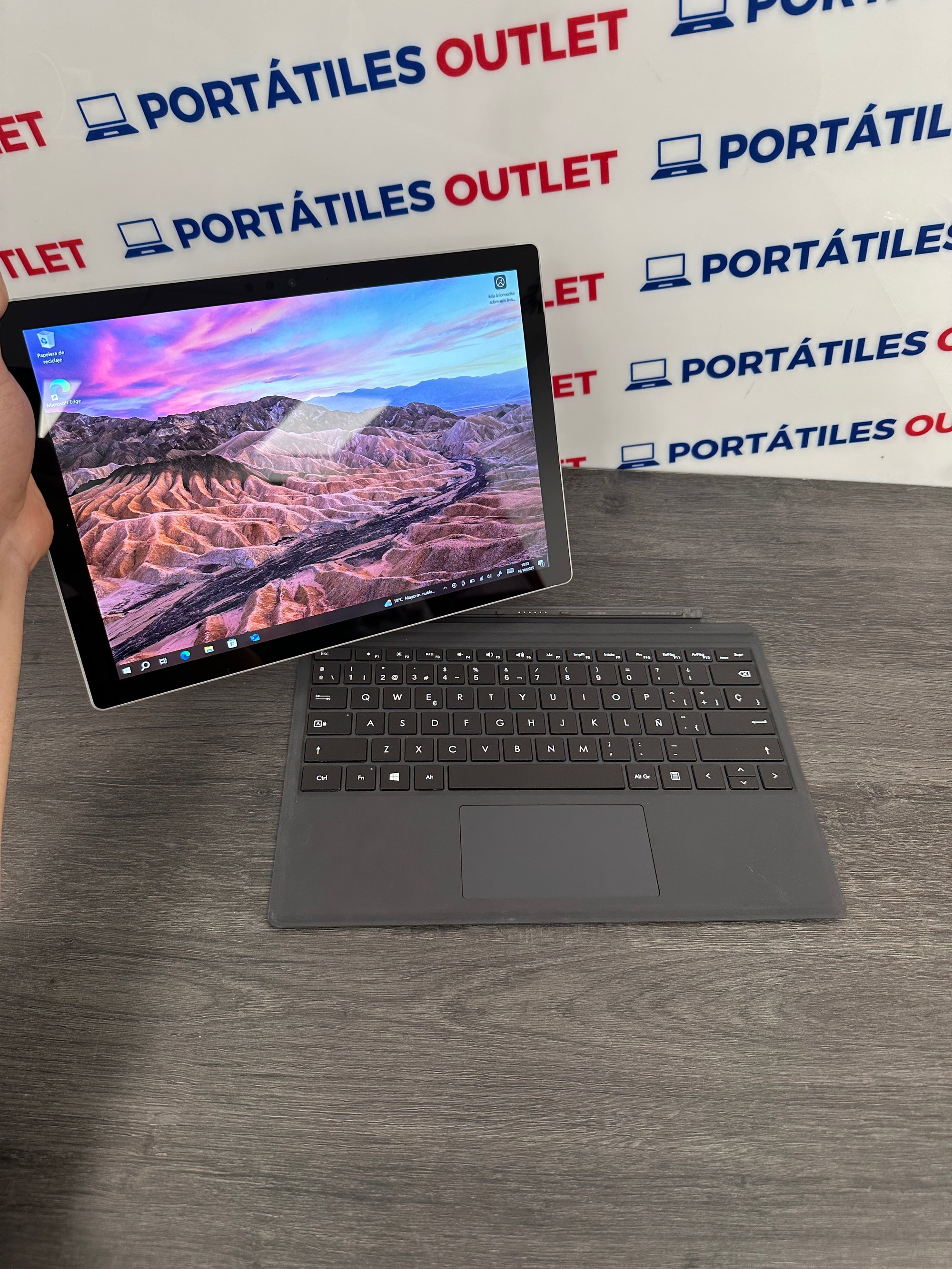 Microsoft Corp Surface Pro 6 Core i7 i7-8650U 1.9GHz (Total: 4 núcleos) 16GB 500GB SSD