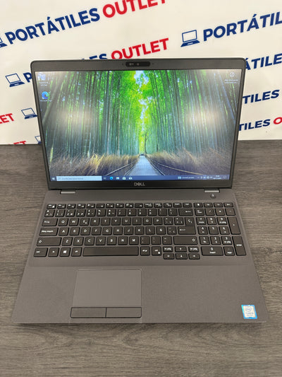 Dell Precision 3541 Core i9 i9-9880H 2.3GHz (Total: 8 núcleos) 32GB 512GB SSD