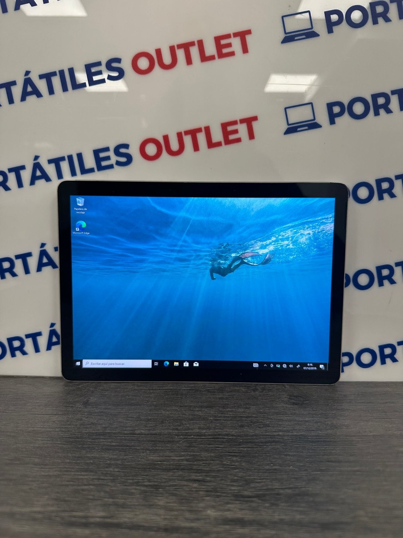 Microsoft Surface GO 2 Core M3 M3 - 8100Y 1.1GHz (Total: 2 cores) 8GB 128GB SSD - Portátiles Outlet